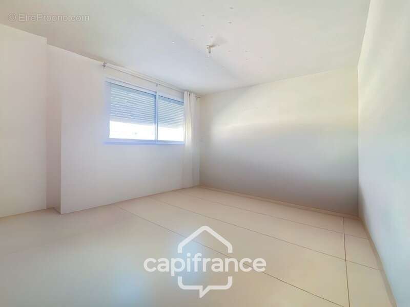 Commerce à LE SOLER