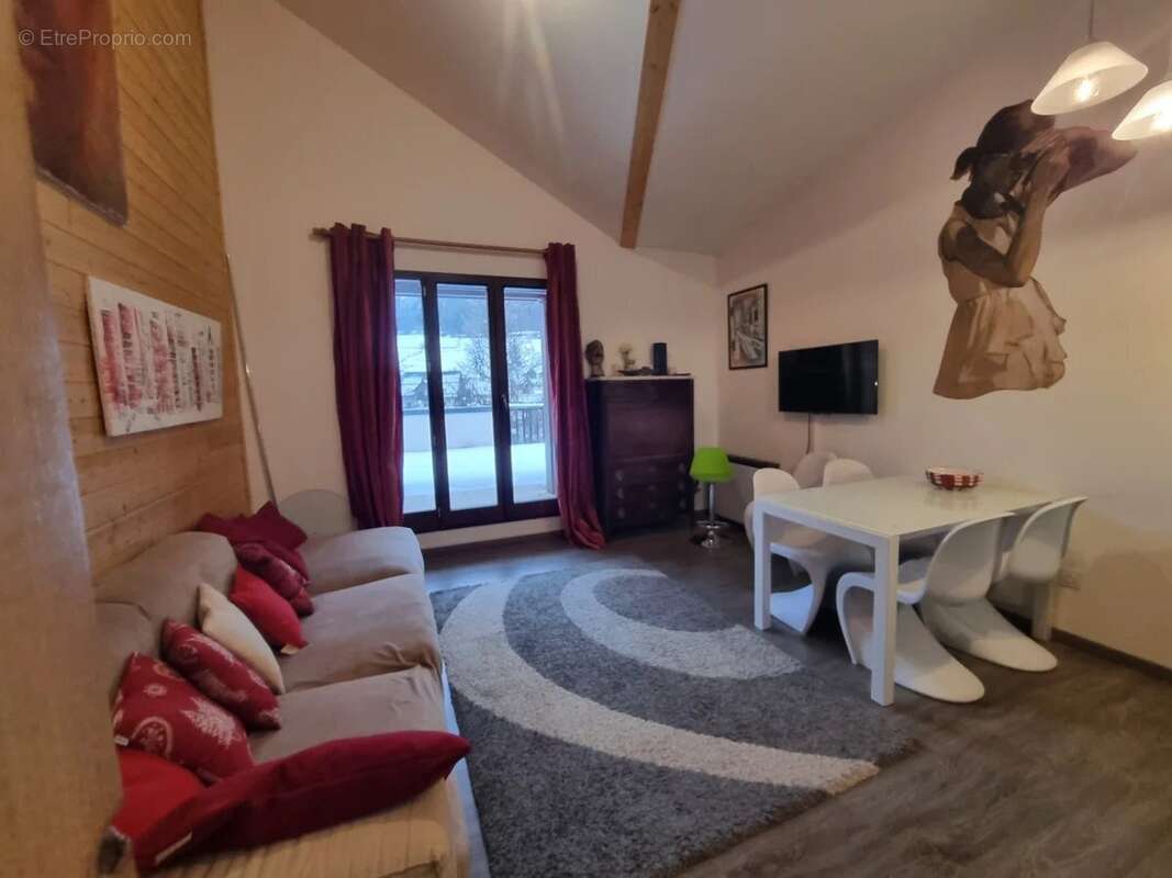 Appartement à LA SALLE-LES-ALPES
