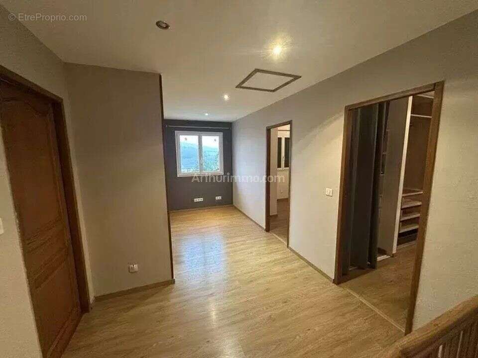 Maison à LA MURE-ARGENS