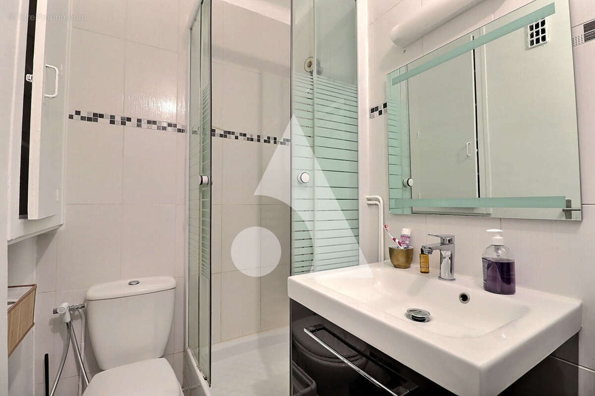 Appartement à LES LILAS