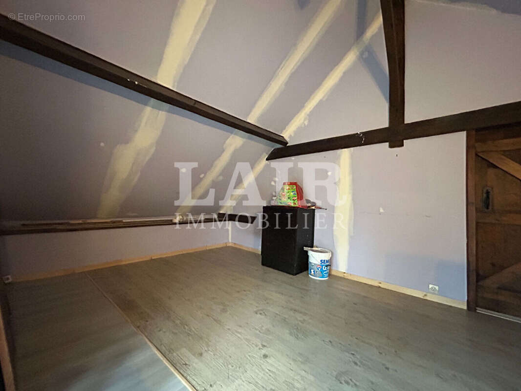 Jolie Maison en Pierres à vendre à Ste Marie du Bois - Ref O14540 - photo 8