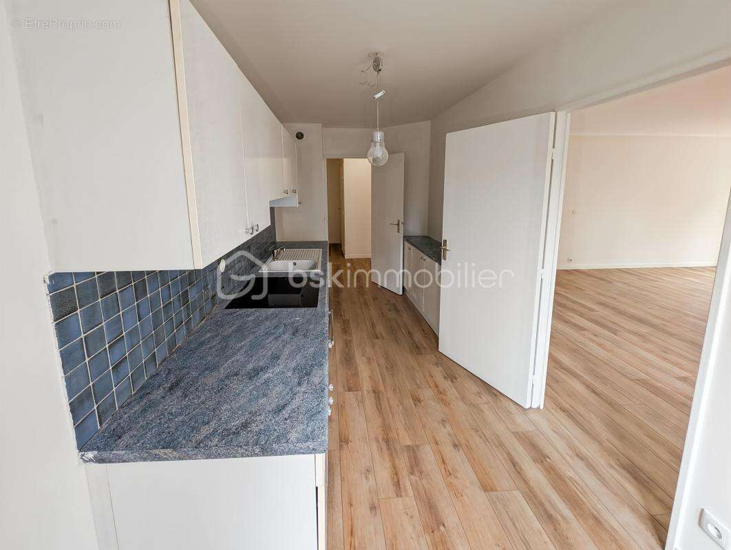 Appartement à EMERAINVILLE