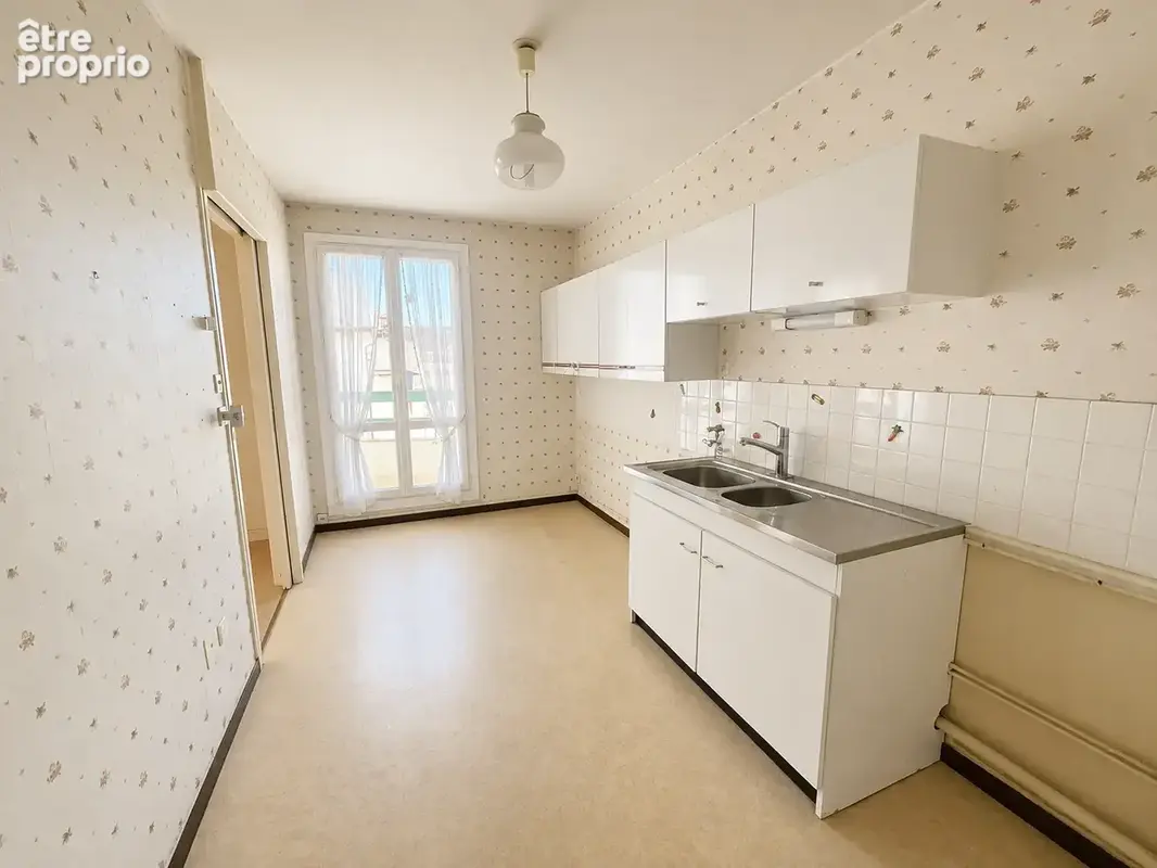 Appartement 102 m² à Bourges  - photo 2