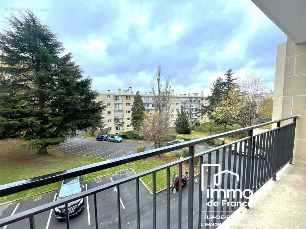 Appartement à ROSNY-SOUS-BOIS