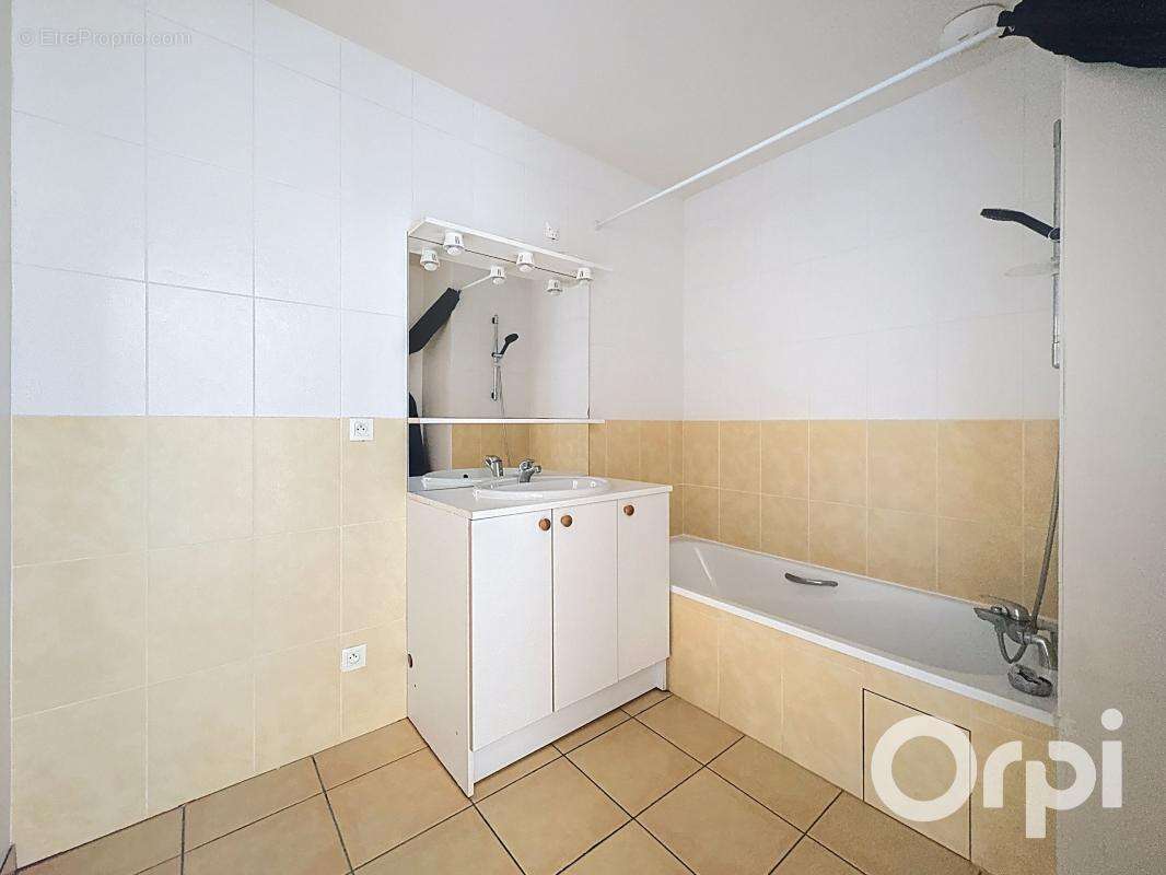 Appartement à REIGNIER