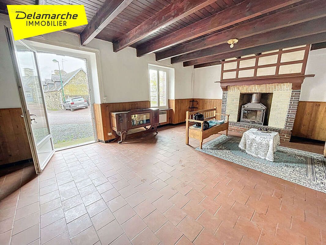 Maison à SAINT-SAUVEUR-LENDELIN