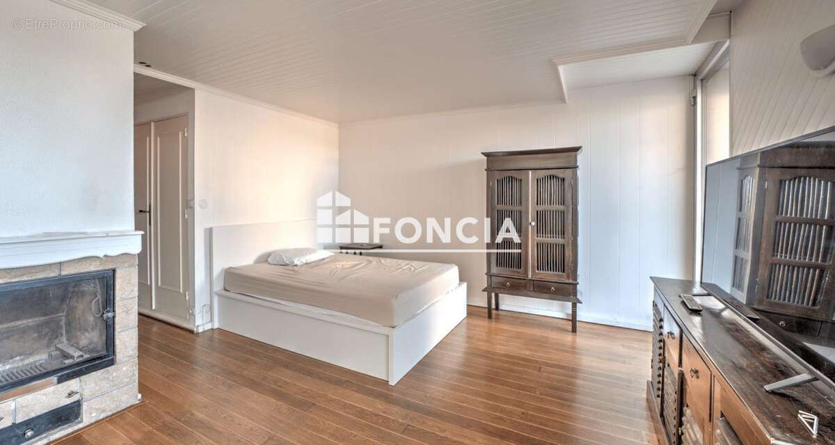 Appartement à SAINT-GENIS-POUILLY