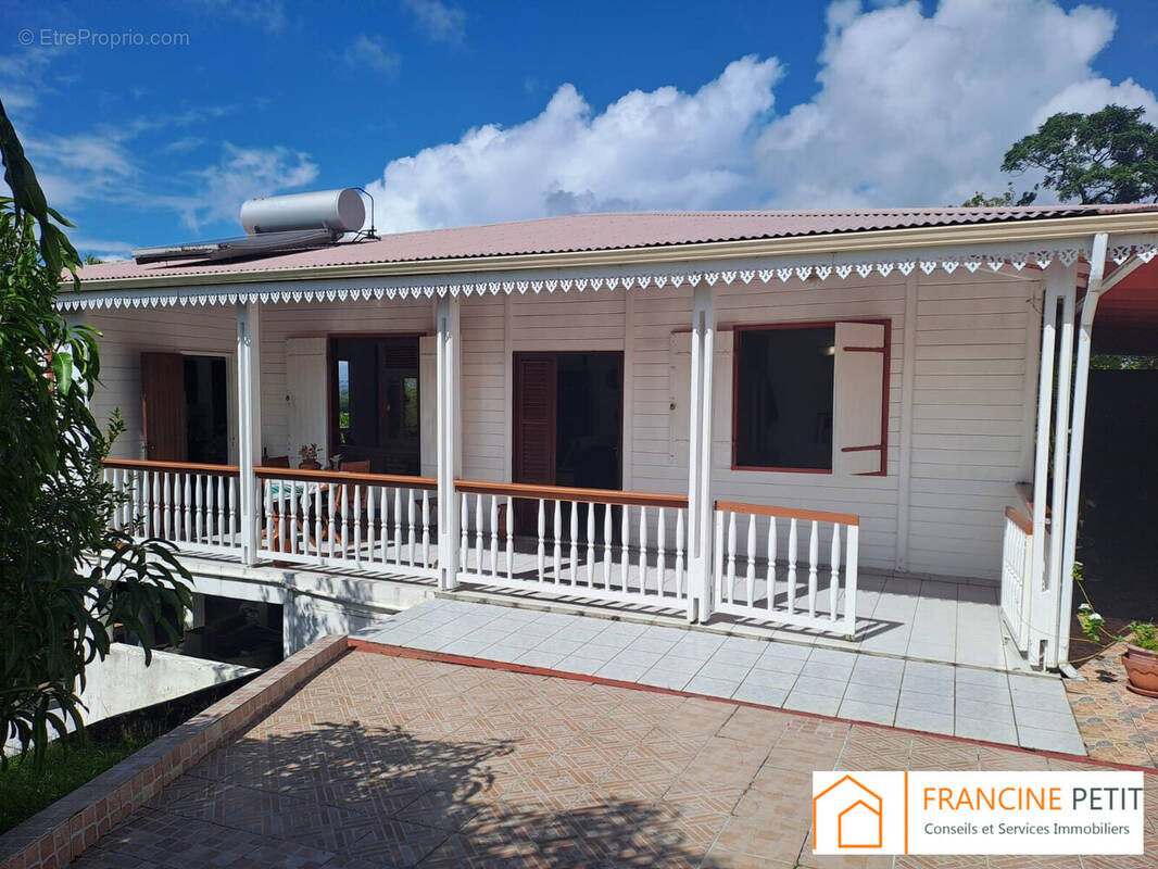Maison à RIVIERE-SALEE
