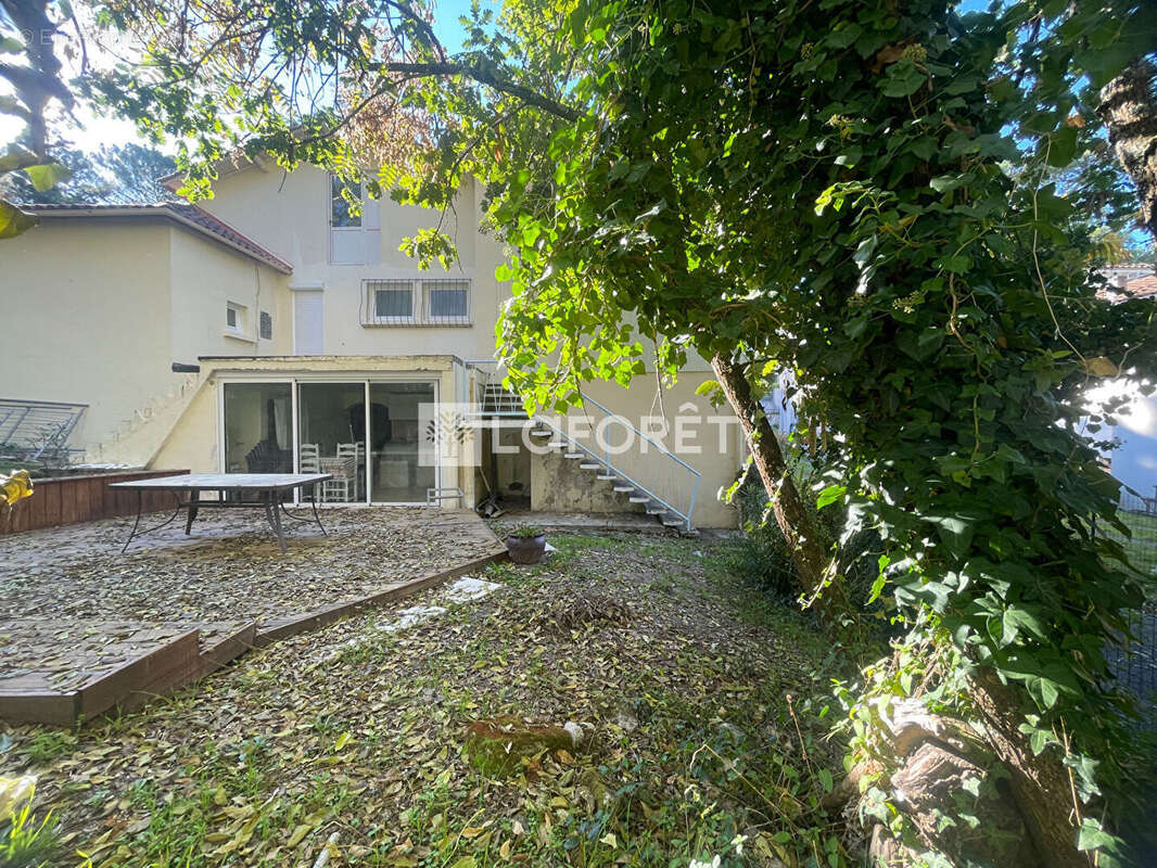 Maison à SAINT-GEORGES-DE-DIDONNE