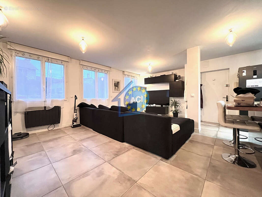 Appartement à MANTES-LA-VILLE