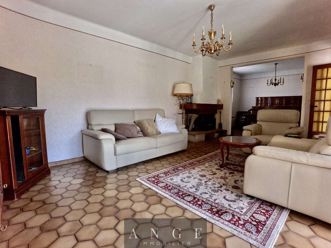 Maison à LA FARLEDE