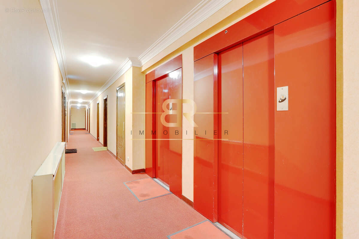 Appartement à PARIS-9E