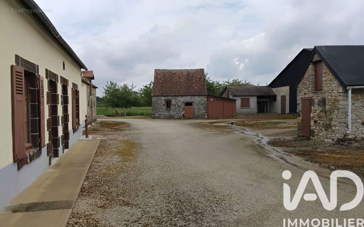 Maison 92 m² à Segrie  - photo 2
