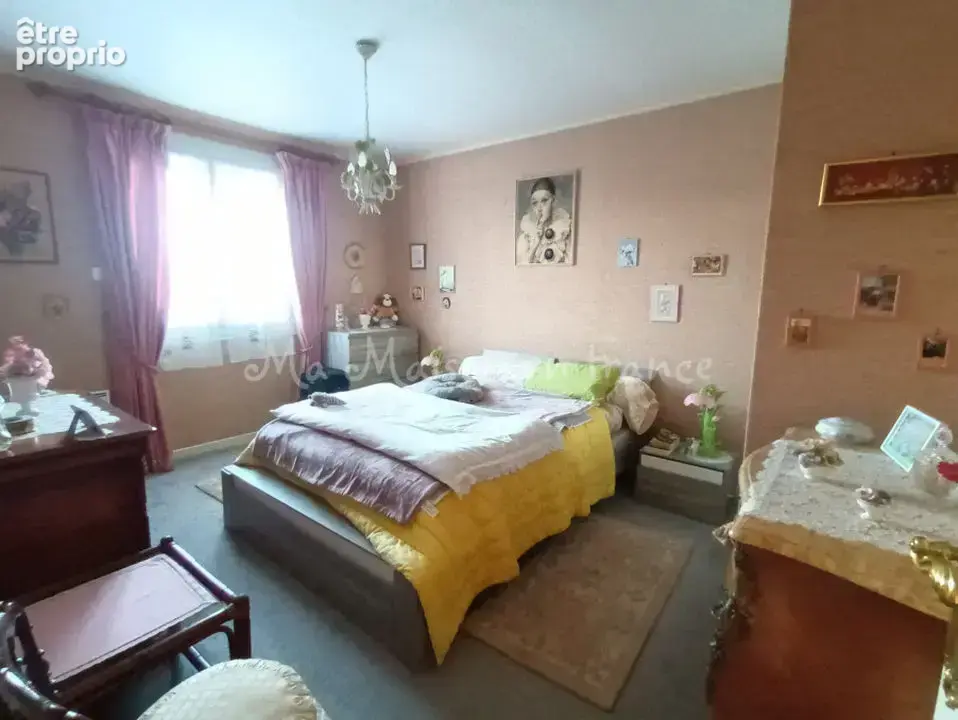 Maison 4 pièces 99 m² à vendre à Gannat (03800) - photo 7