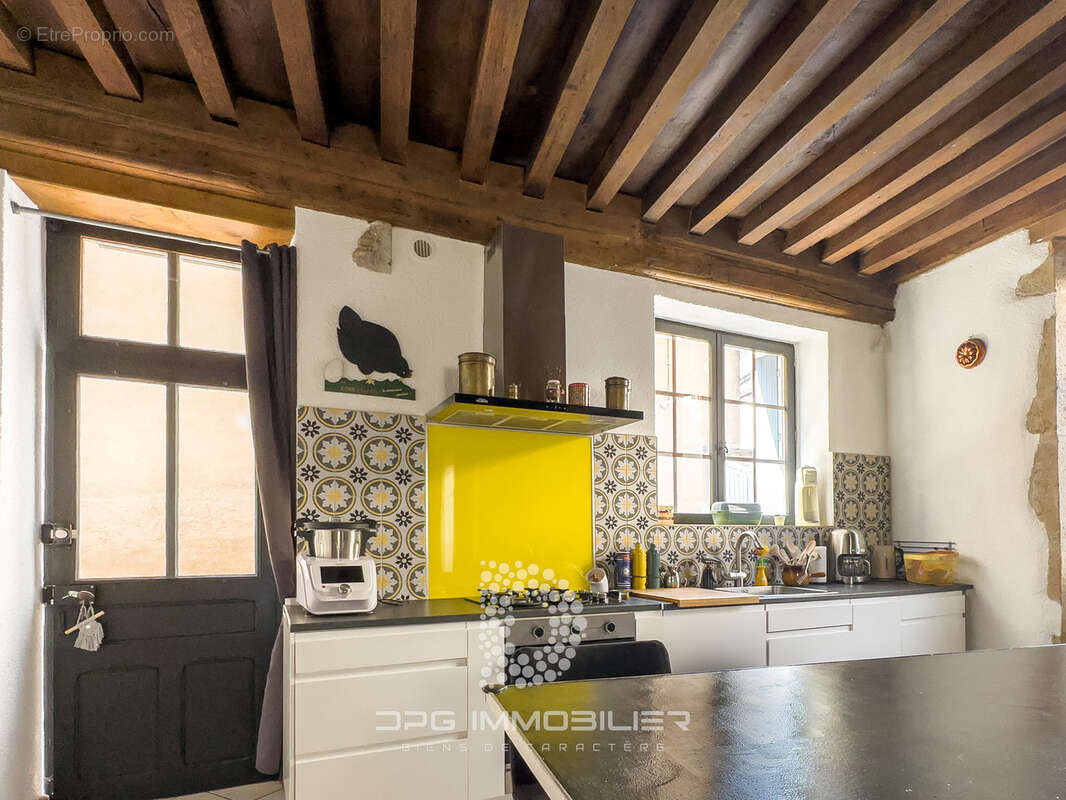 Maison à CHAROLLES