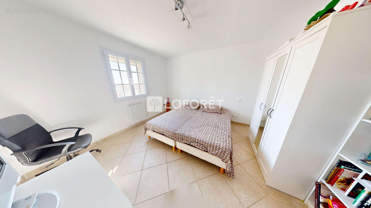 Maison à LA FARE-LES-OLIVIERS