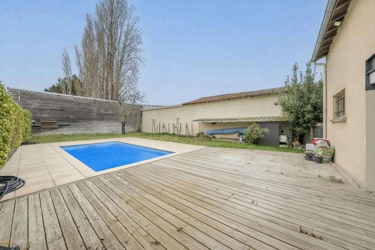 Maison à GENISSAC