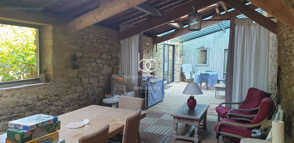 Maison à SURZUR