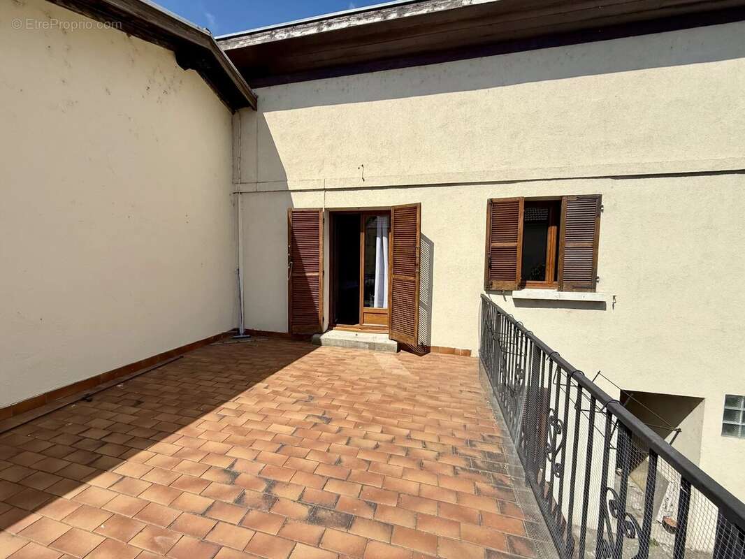 Maison à FONTAINE