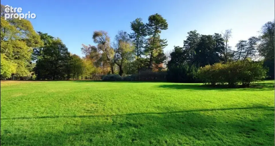 Terrain à GARCHES
