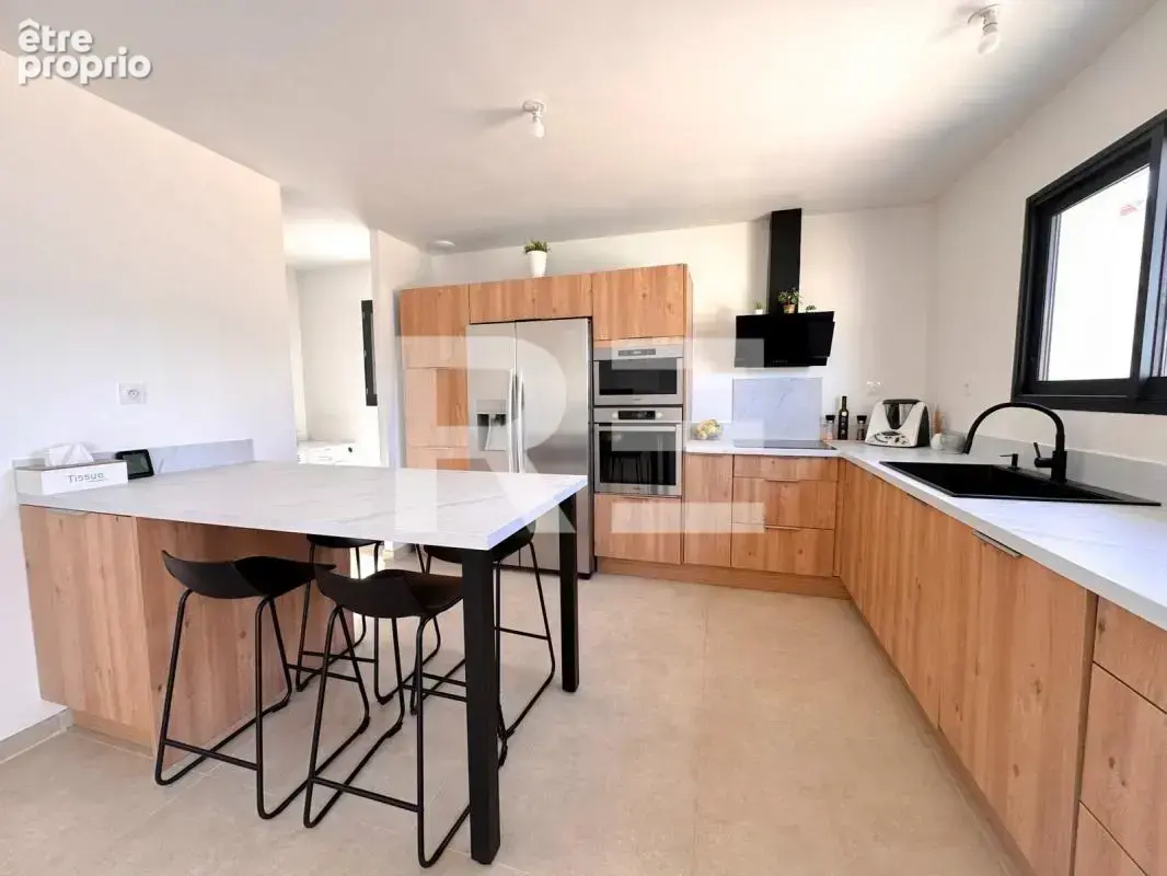 Villa contemporaine avec piscine aux prestations premium - photo 5
