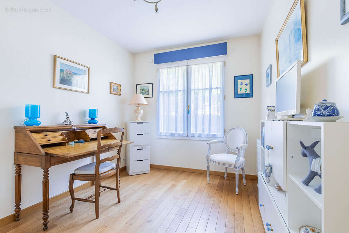 Appartement à VERRIERES-LE-BUISSON