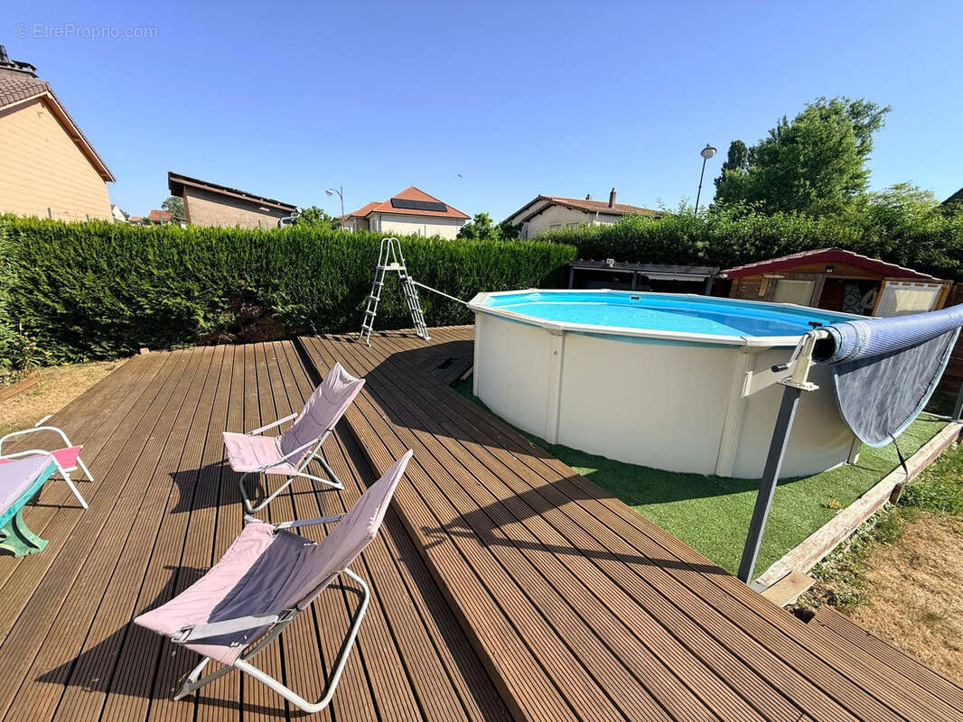 Maison à SAINT-PRIVAT-LA-MONTAGNE