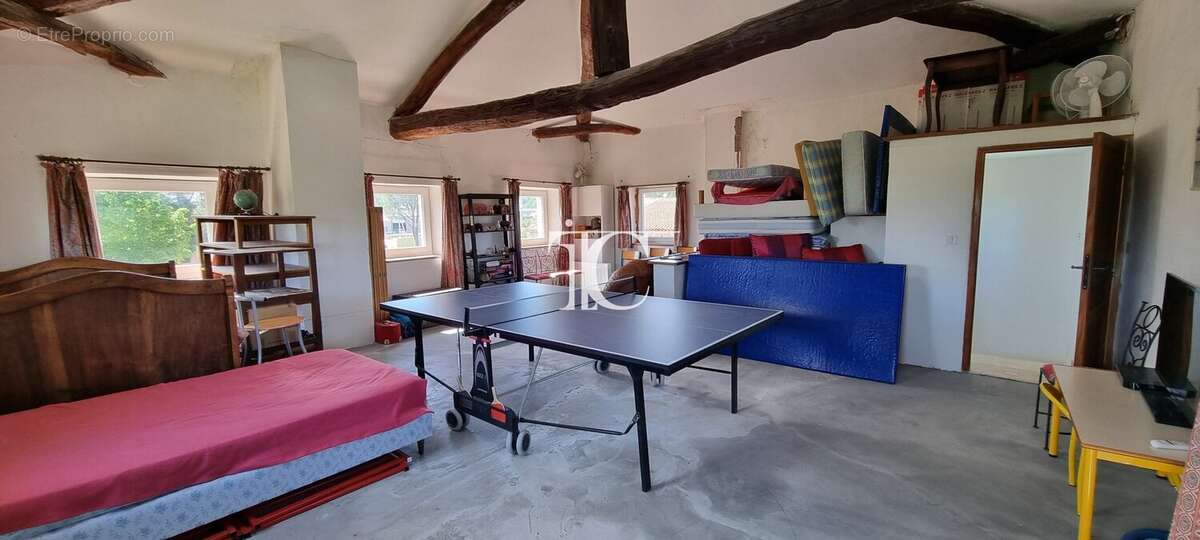 Maison à RIBAUTE-LES-TAVERNES