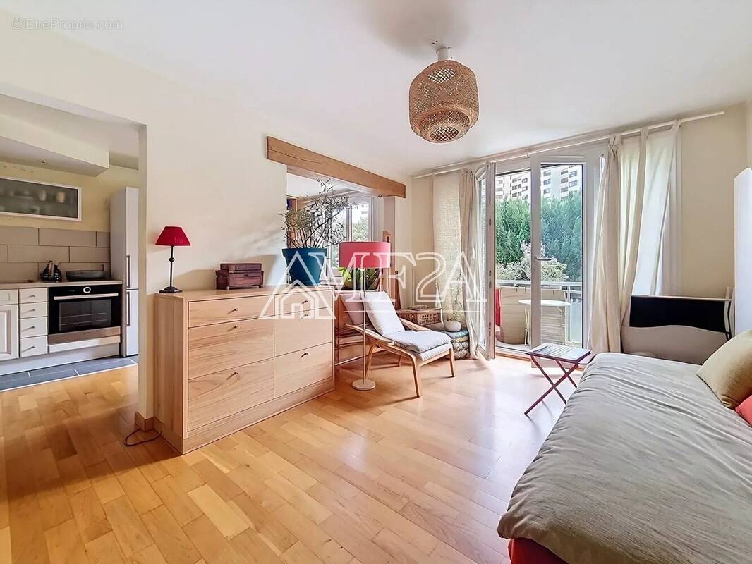 Appartement à VERRIERES-LE-BUISSON