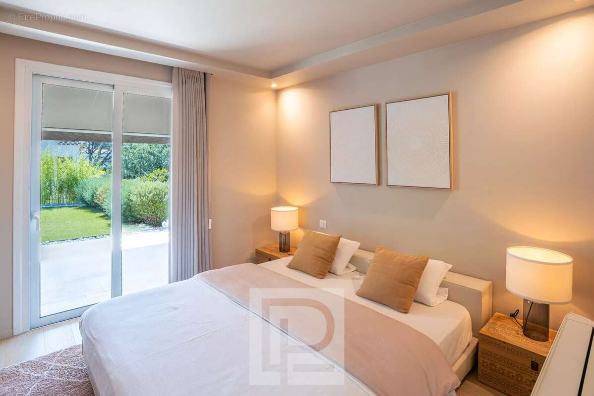Maison à MOUGINS