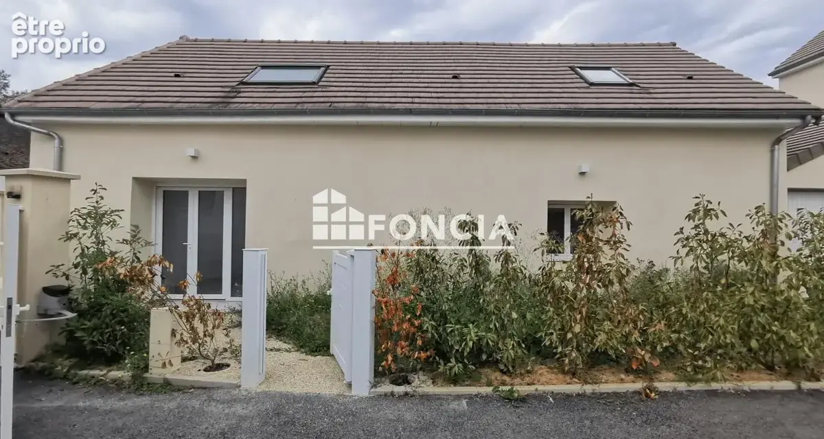 Maison à PAMFOU