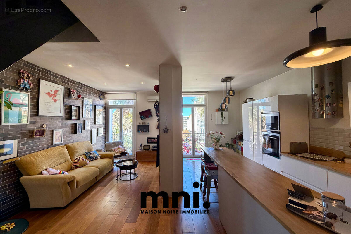 Appartement à HYERES