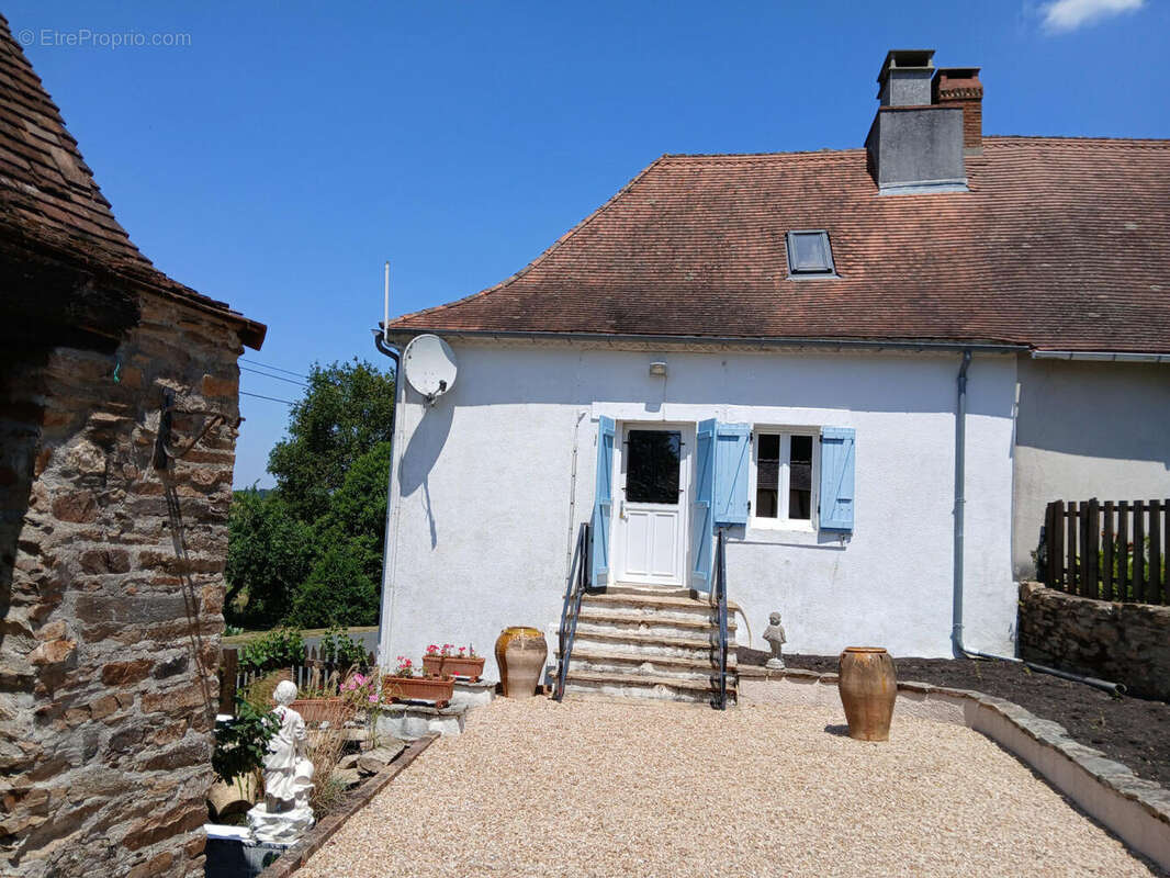 Front of house - Maison à JUMILHAC-LE-GRAND