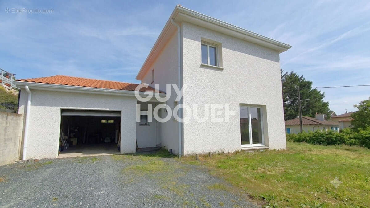 Maison à Chazelles-sur-Lyon de 92 m² sur une parcelle de 449 m² - photo 5