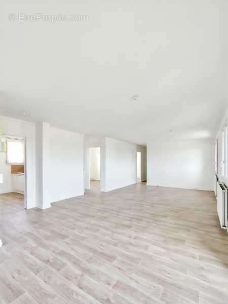 Appartement 75 m² à Bethoncourt  - photo 3