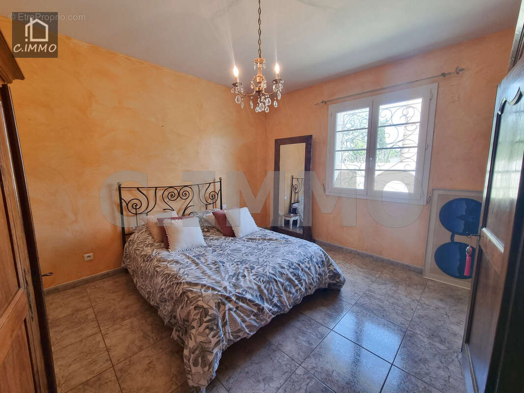 Maison à ESPONDEILHAN