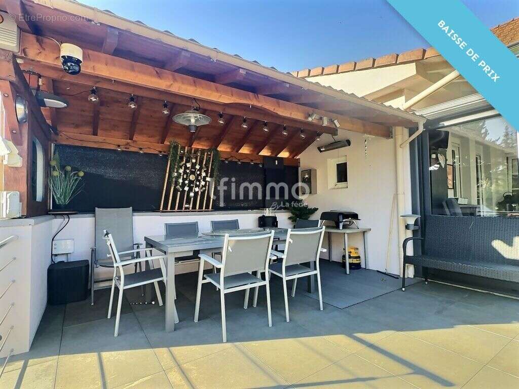 Maison 186,37 m2 T6/7 avec véranda - photo 15