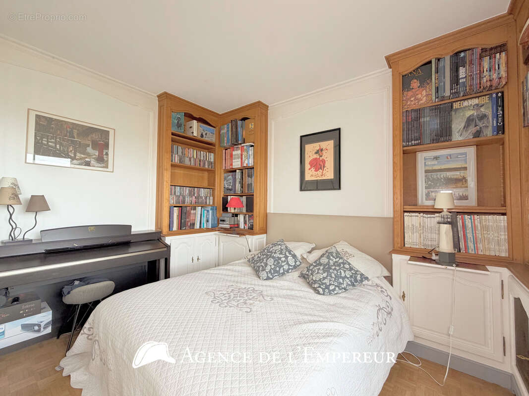 Appartement à SURESNES