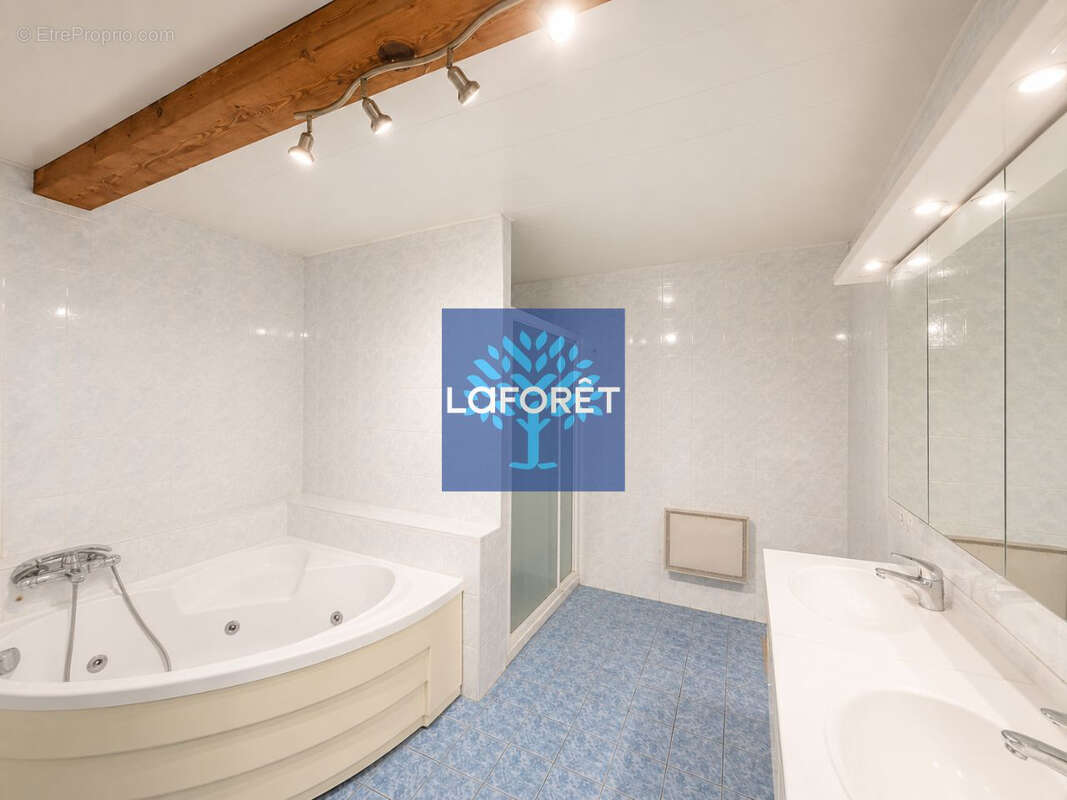 Arthun - Propriété de plus de 160 m² -  9000 m2 de terrain - photo 10