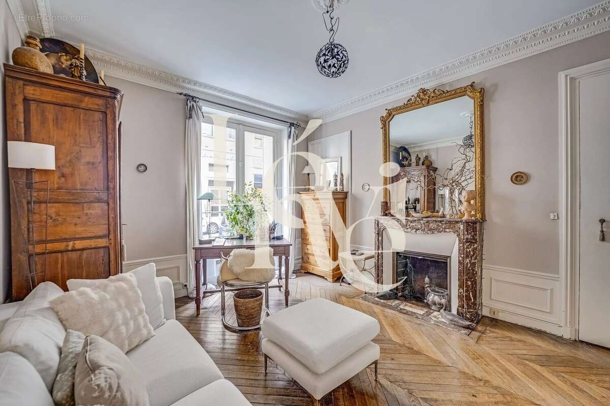 Appartement à PARIS-5E