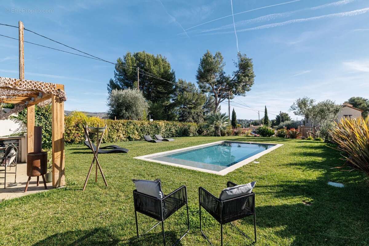 Maison à COLOMARS