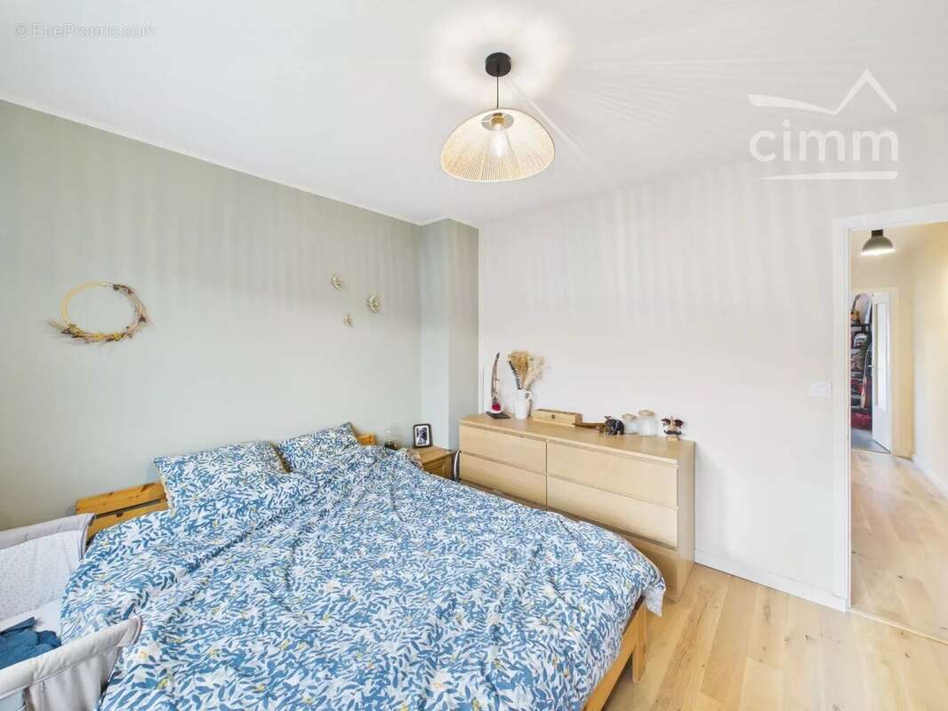 Maison à ECHIROLLES