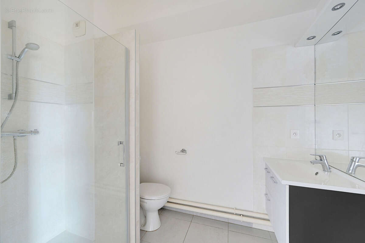 Appartement à PARIS-19E