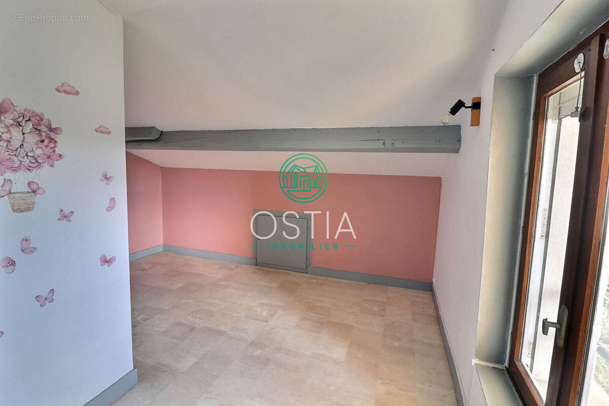 Maison à SAINT-MARTIN-LA-PLAINE