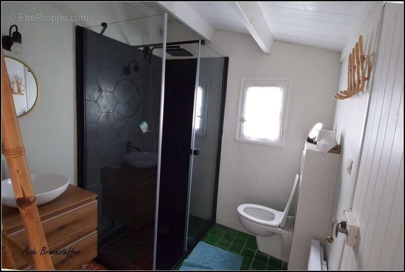 Maison à vendre 6 pièces SAINT CLEMENT DES BALEINES (17), piscine et jacuzzi - photo 12