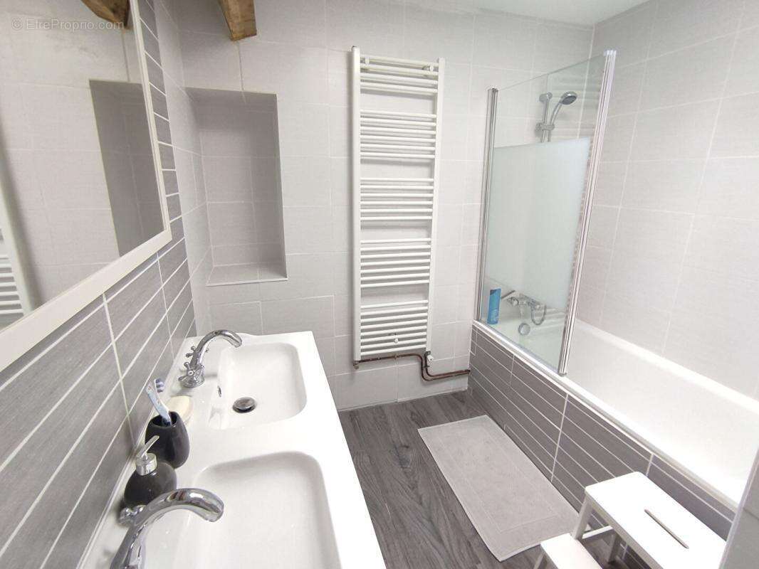 Maison à MONTOURNAIS