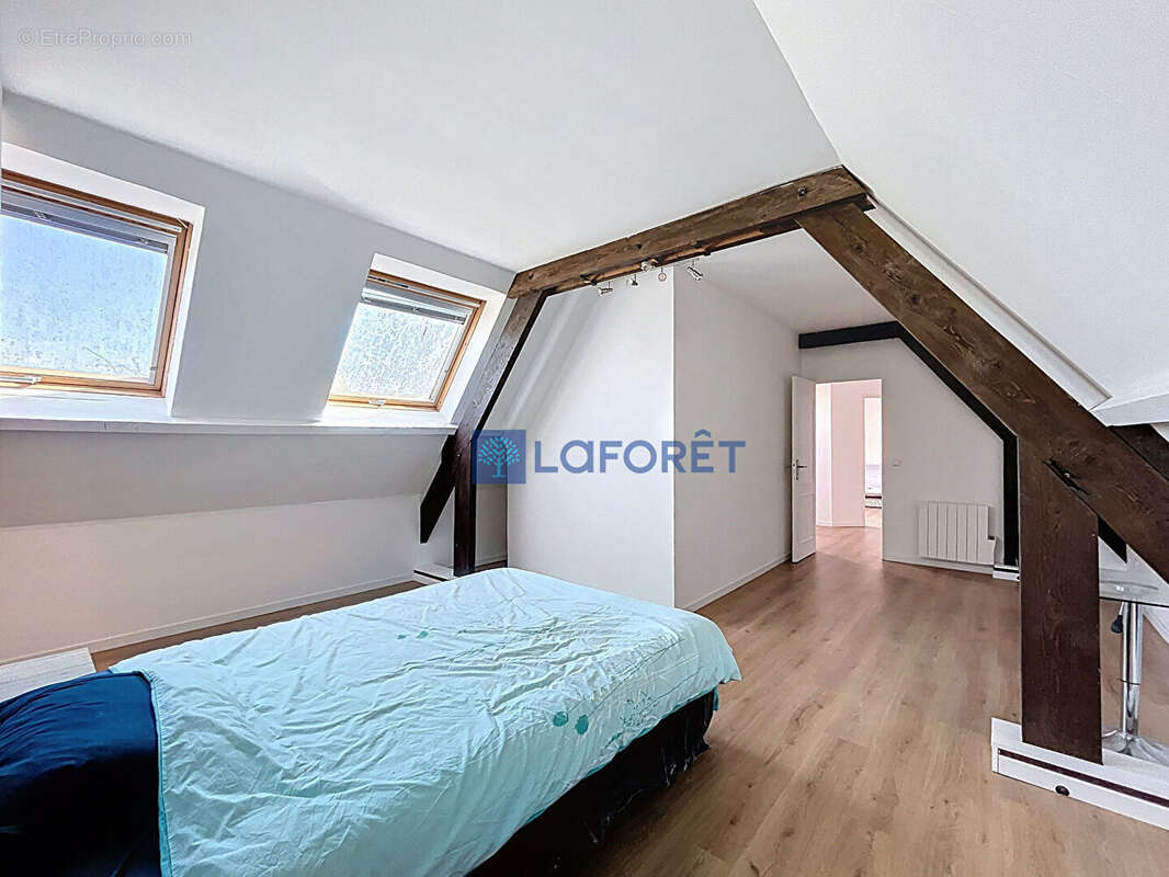 Maison à SAINTRY-SUR-SEINE