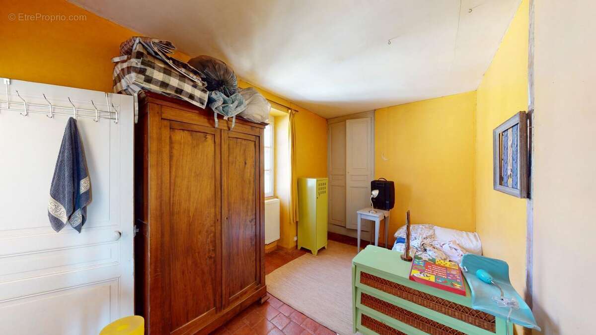 Maison à SAINT-SATUR