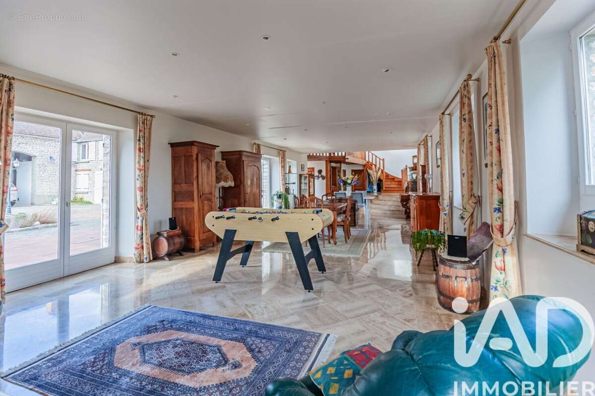 Maison 320 m² à Chenou  - photo 8