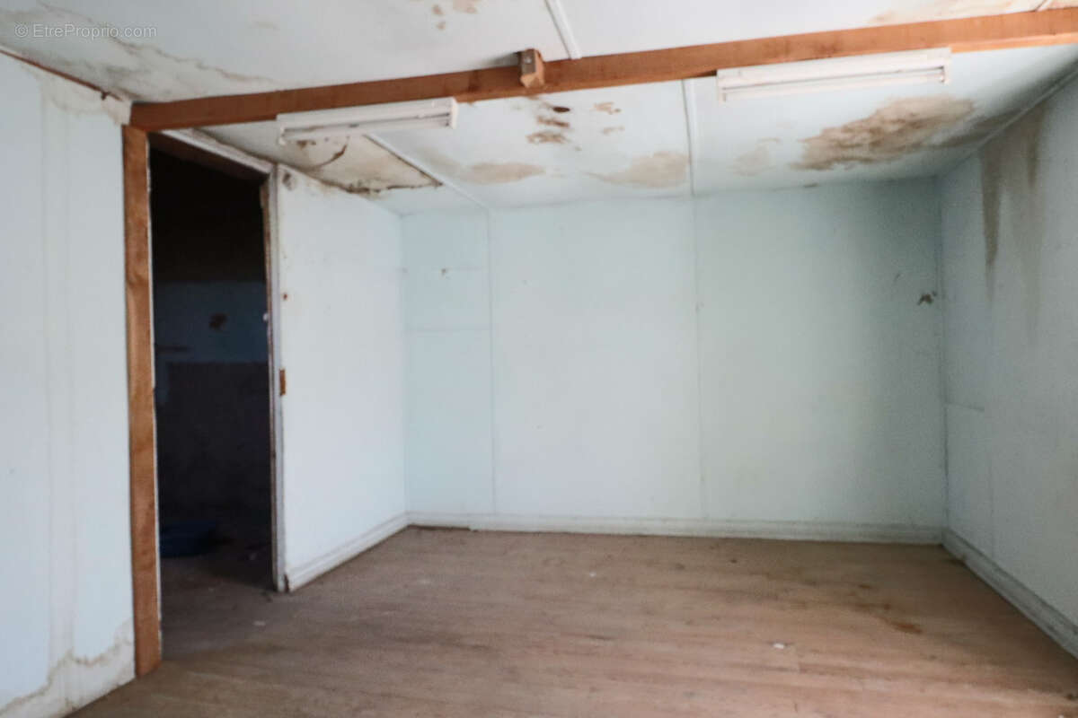 Maison à SAINT-SAUVES-D&#039;AUVERGNE